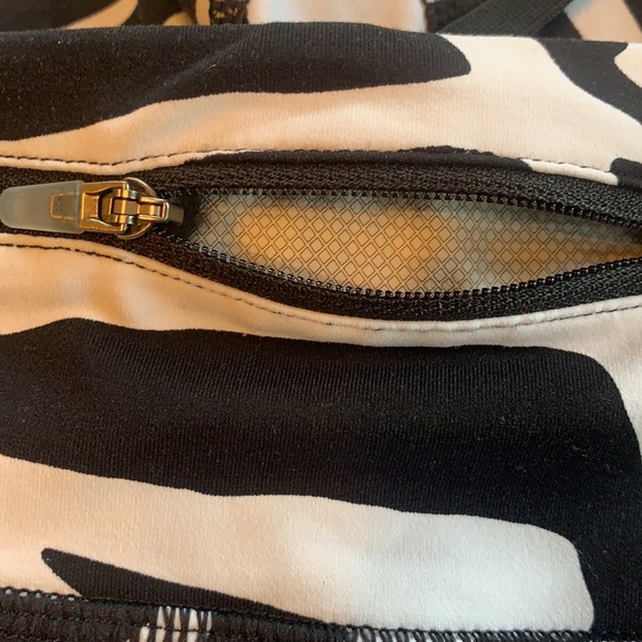 Nike Women’s Palm Epic Lux Capris - Picture 2 of 7